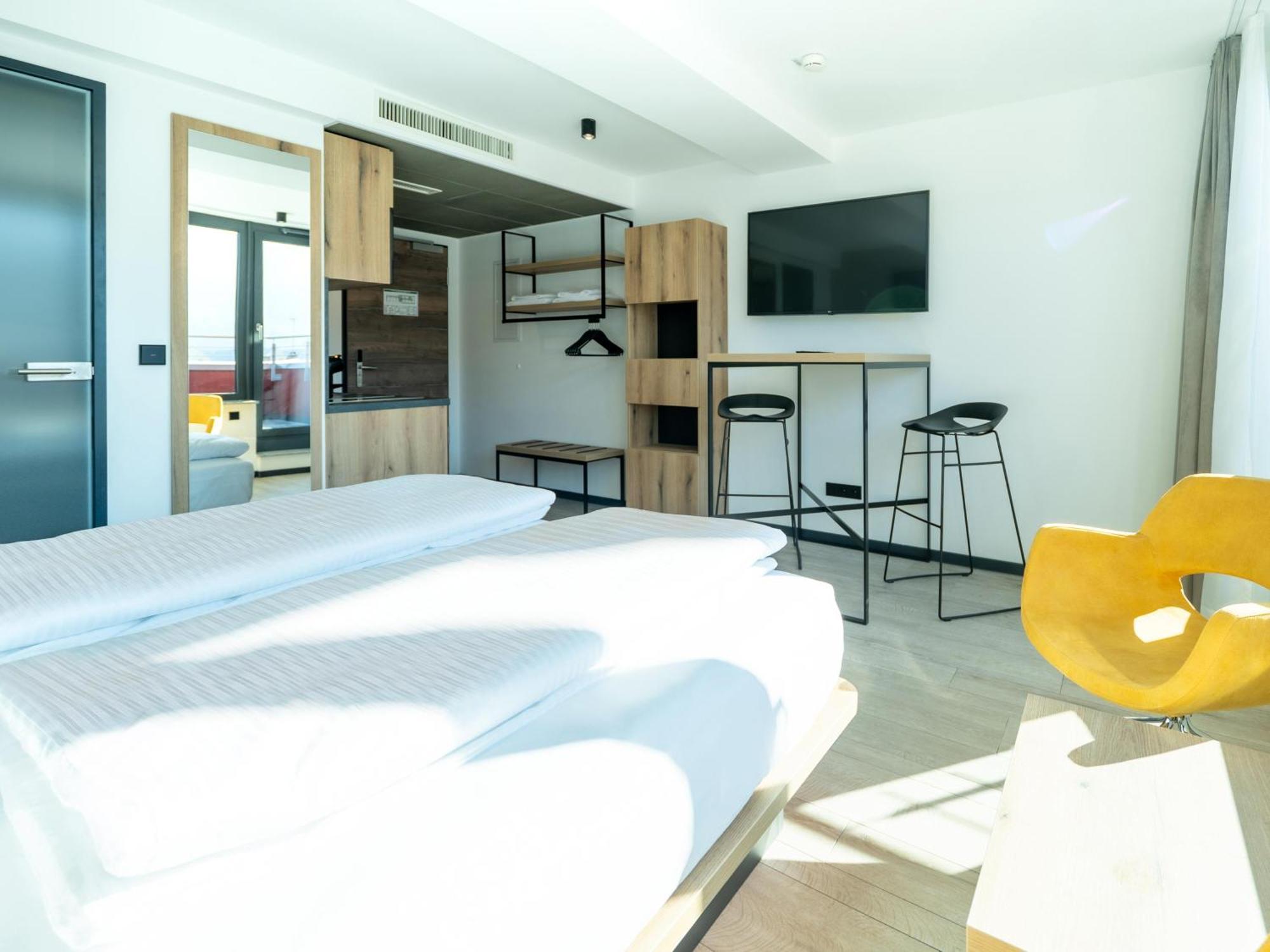 B&B Hotel Albstadt-Hbf Buitenkant foto